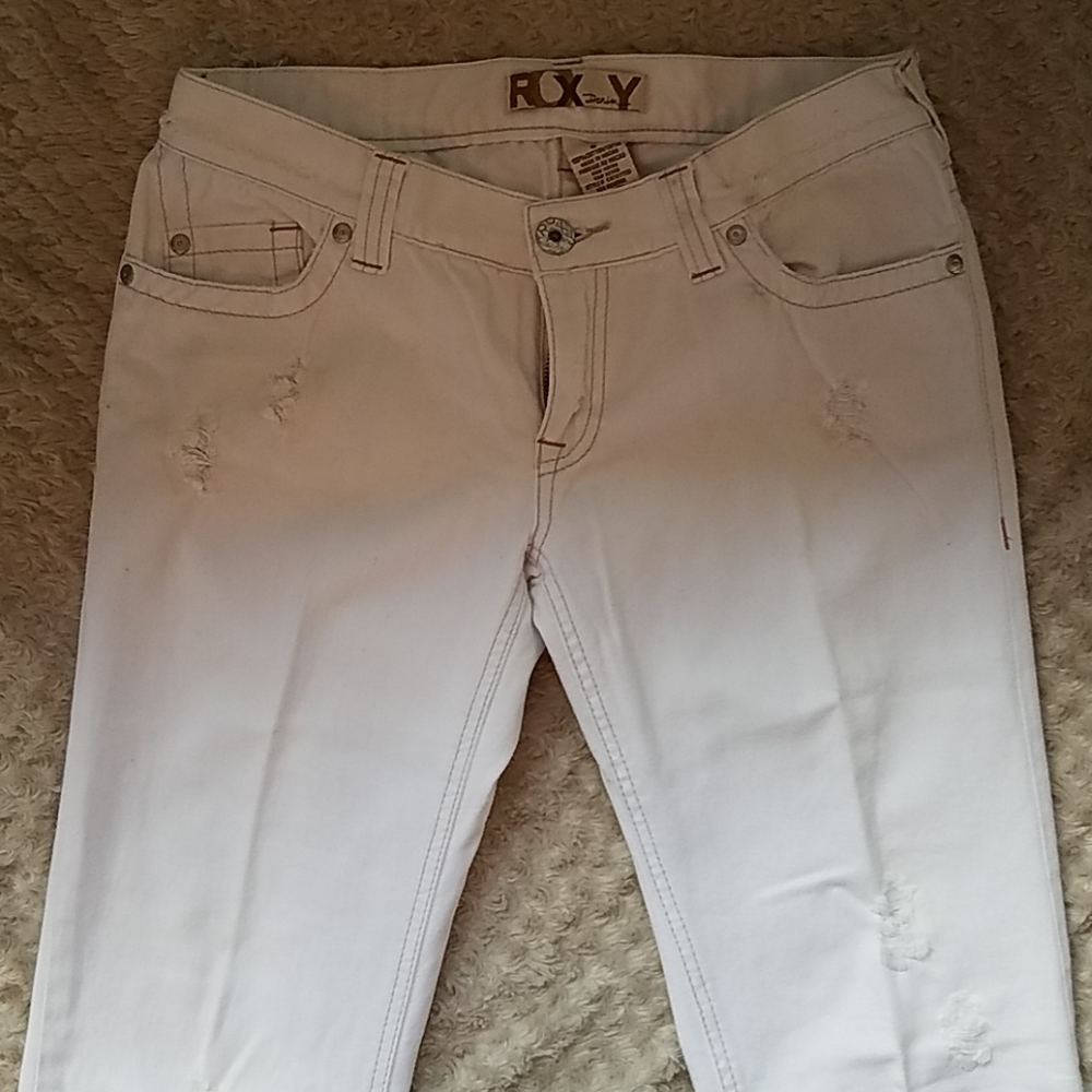 White roxy jeans
